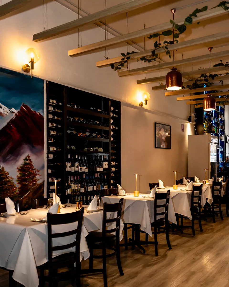 Aagaman Indian Nepalese Restaurant: Rosanna photo 3